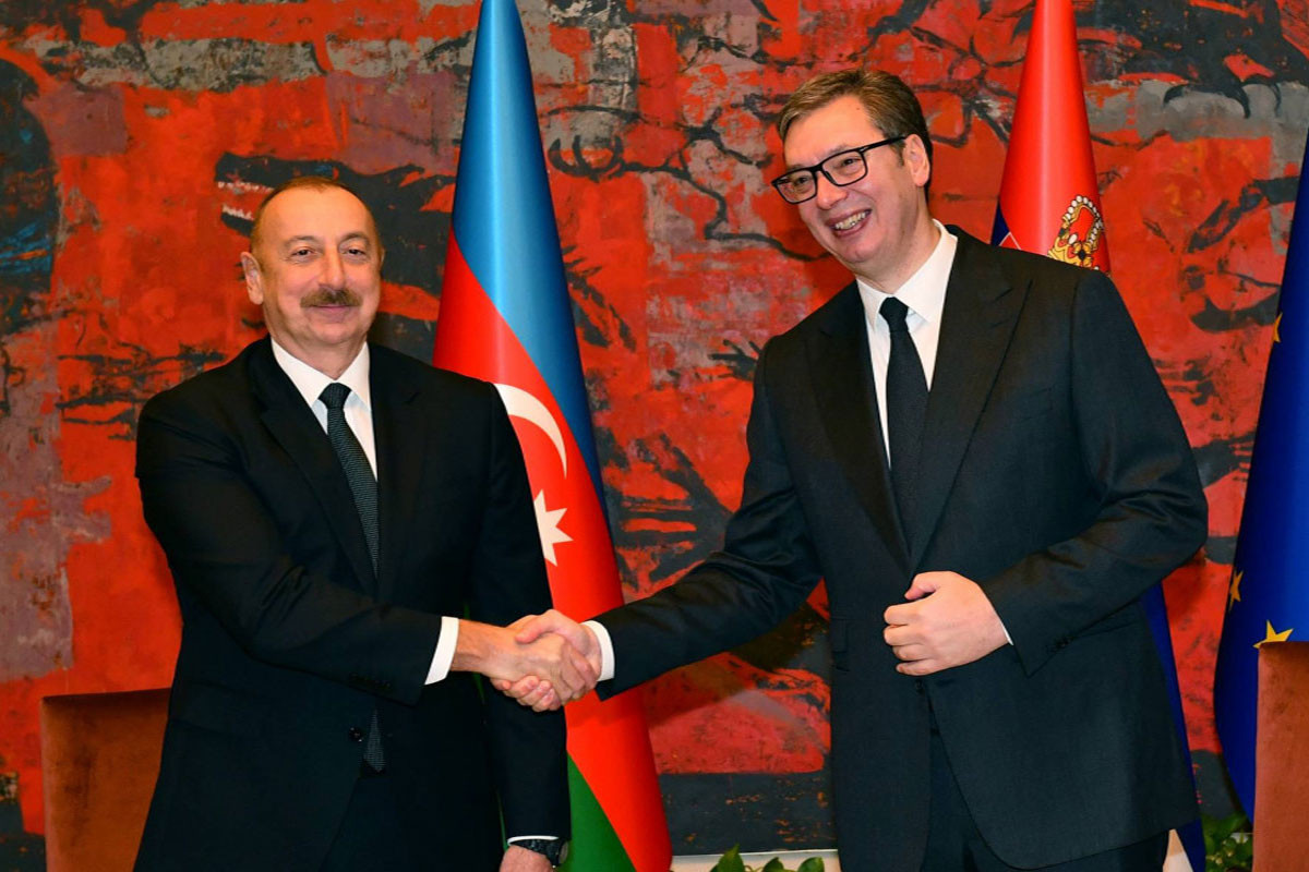 Aleksandar Vuçiç Prezident İlham Əliyevi qələbə münasibətilə təbrik edib