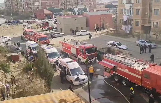 Müşfiqabadda yaşayış binasında yanğın olub, azyaşlı xilas edilib, sakinlər təxliyə olunub - VİDEO 