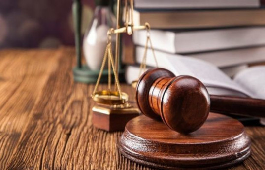 Casusluqda ittiham olunan şəxs barədə Naxçıvanda məhkəmə baxışı başlayıb