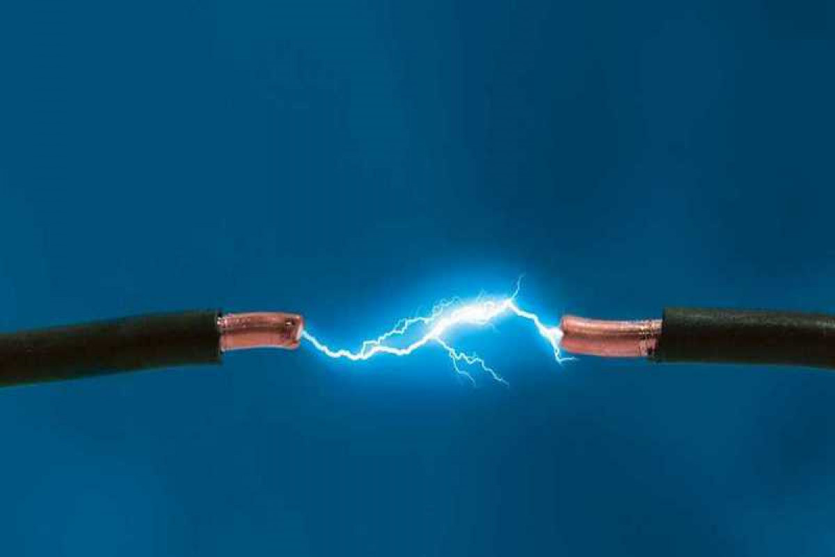Şəmkirdə 17 yaşlı oğlanı elektrik cərəyanı vuraraq öldürüb