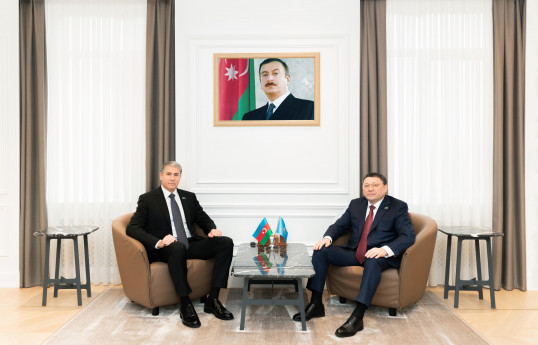 Vilayət Eyvazov qazaxıstanlı həmkarı ilə görüşüb