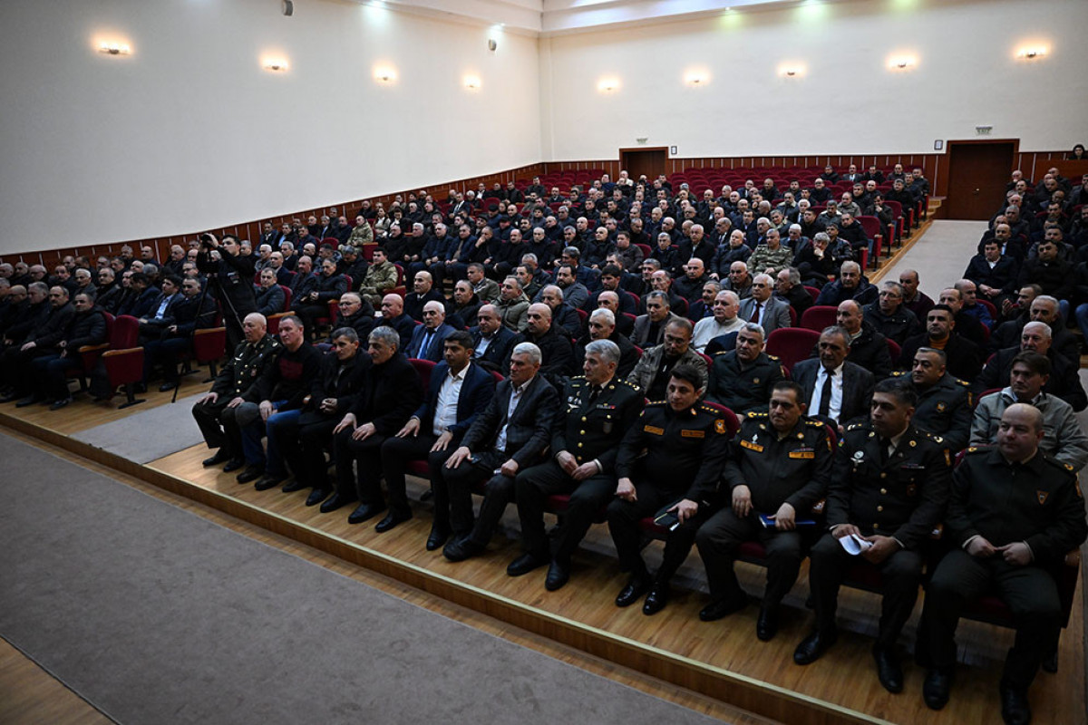 Xüsusi təyinatlı təhsil müəssisələrinə qəbulla bağlı görüş keçirilib