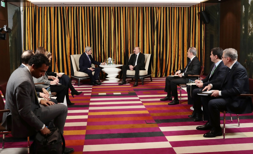Prezident İlham Əliyev Münxendə ABŞ Prezidentinin iqlim üzrə xüsusi nümayəndəsi ilə görüşüb