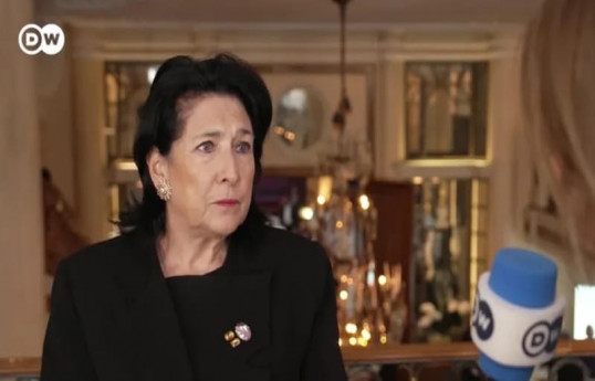 Zurabişvili: Rusiya dayandırılmasa, digər ölkələri işğal etməyə davam edəcək