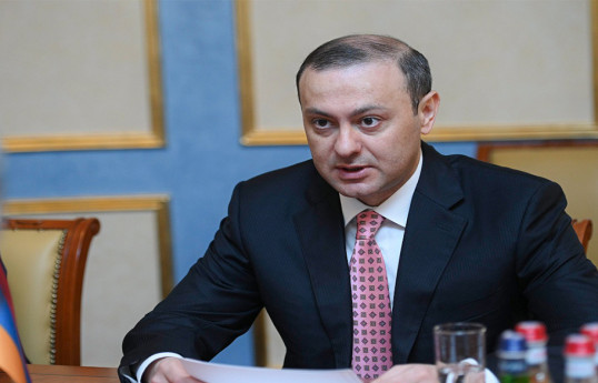 Qriqoryan: Rusiya sərhədçiləri Aİ missiyasını Azərbaycanla hərbi gərginliyin yarandığı kəndə buraxmır