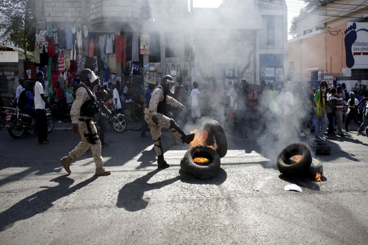 На Гаити неизвестные похитили членов католической общины