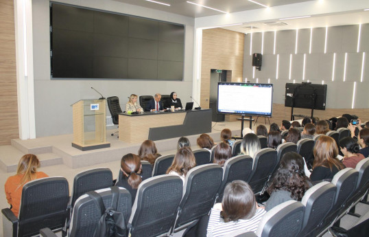 Buraxılış və qəbul imtahanlarındakı tapşırıqlara dair məşğələlər keçirilib