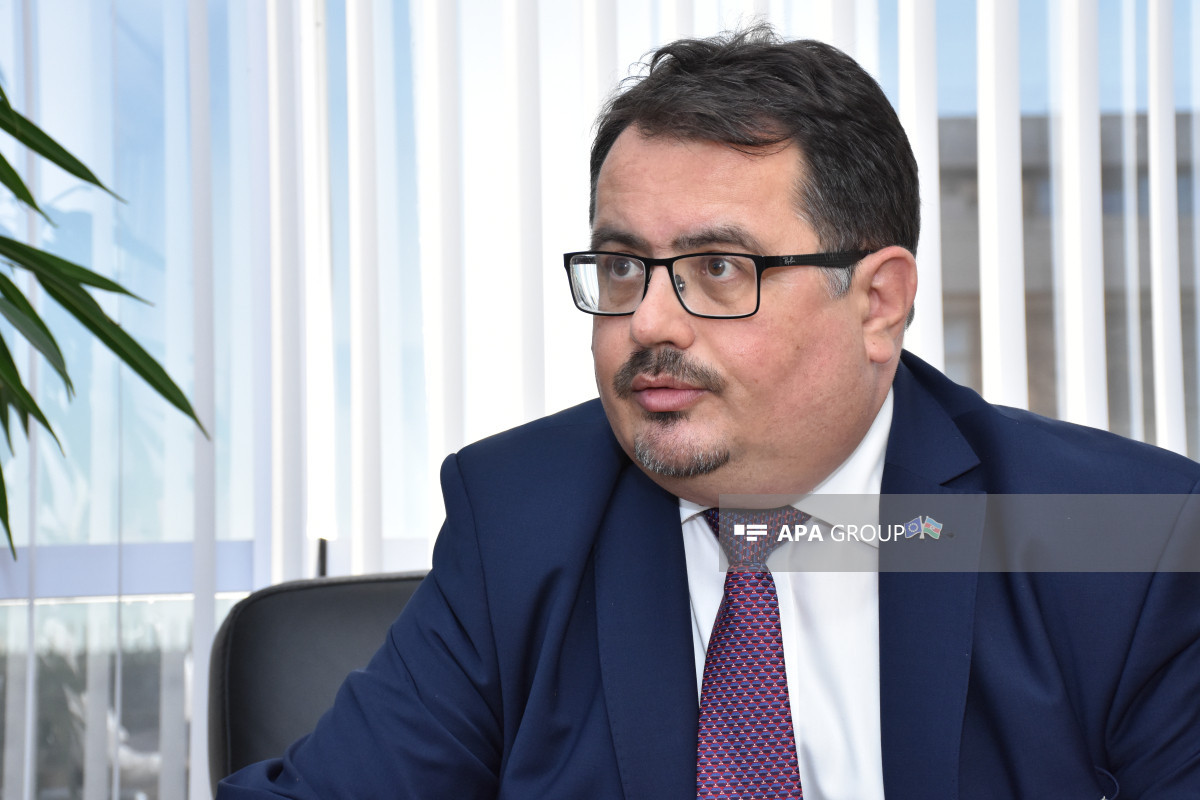 Aİ səfiri Peter Mixalko