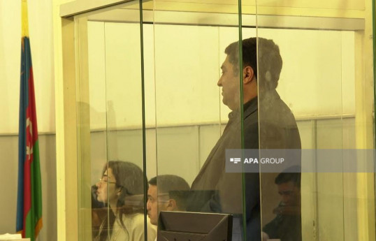 Bir ailənin 3 üzvünü qətlə yetirməkdə, 1 nəfəri yaralamaqda təqsirləndirilən şəxsə ömürlük cəza istənilib