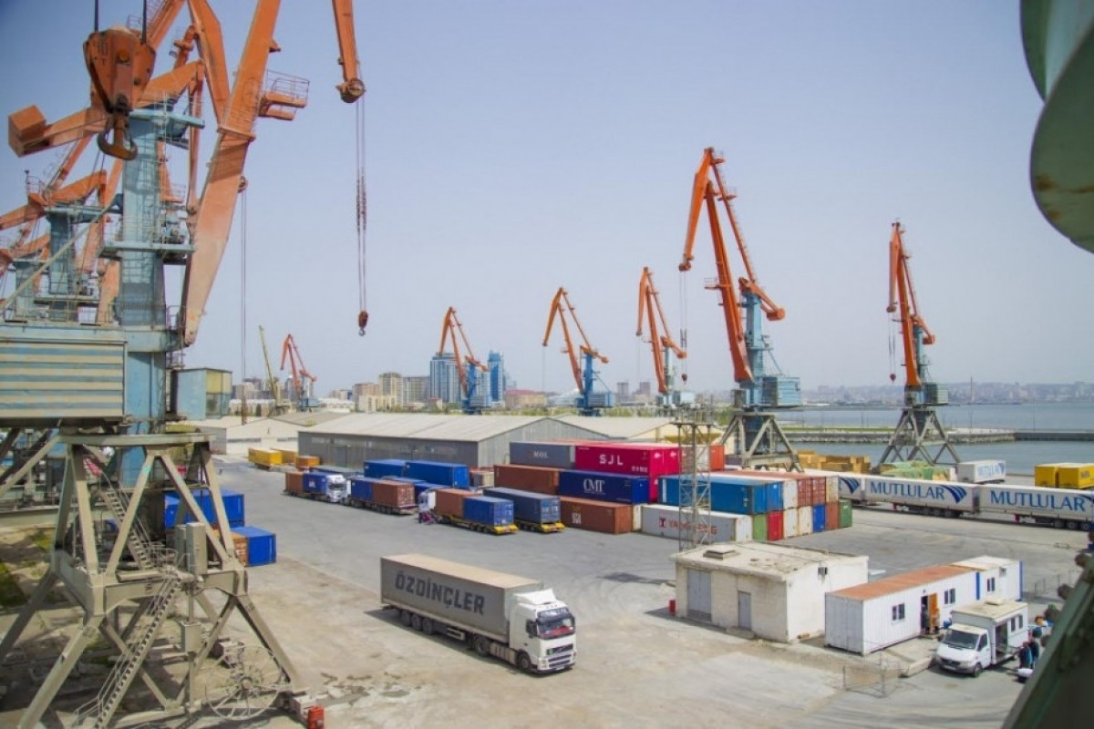 Bakı Limanı: Konteyner terminalının tikintisi Gürcüstan limanlarına yükdaşımaları artıracaq