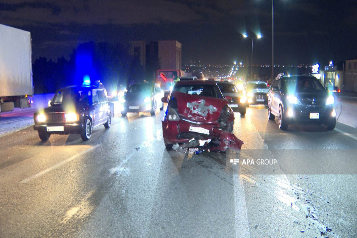 Bakı-Sumqayıt şossesində baş verən qəza tıxaca səbəb olub - FOTO 