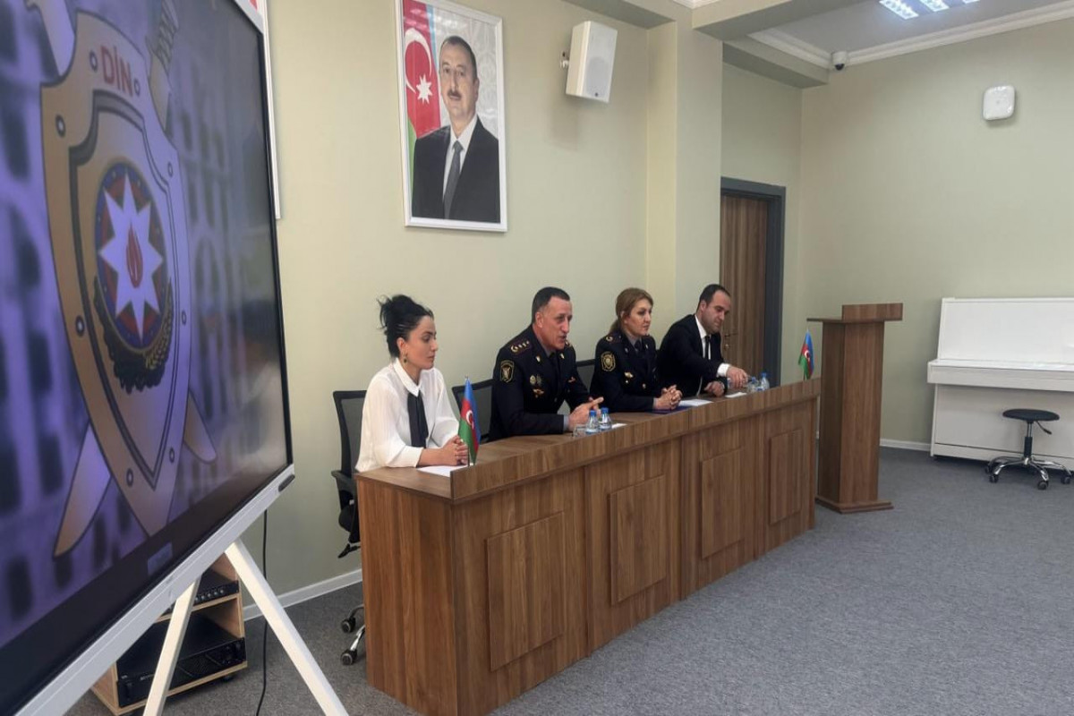 Polis Ağalı kənd tam orta məktəbində narkomaniya və erkən nikaha qarşı tədbir keçirib