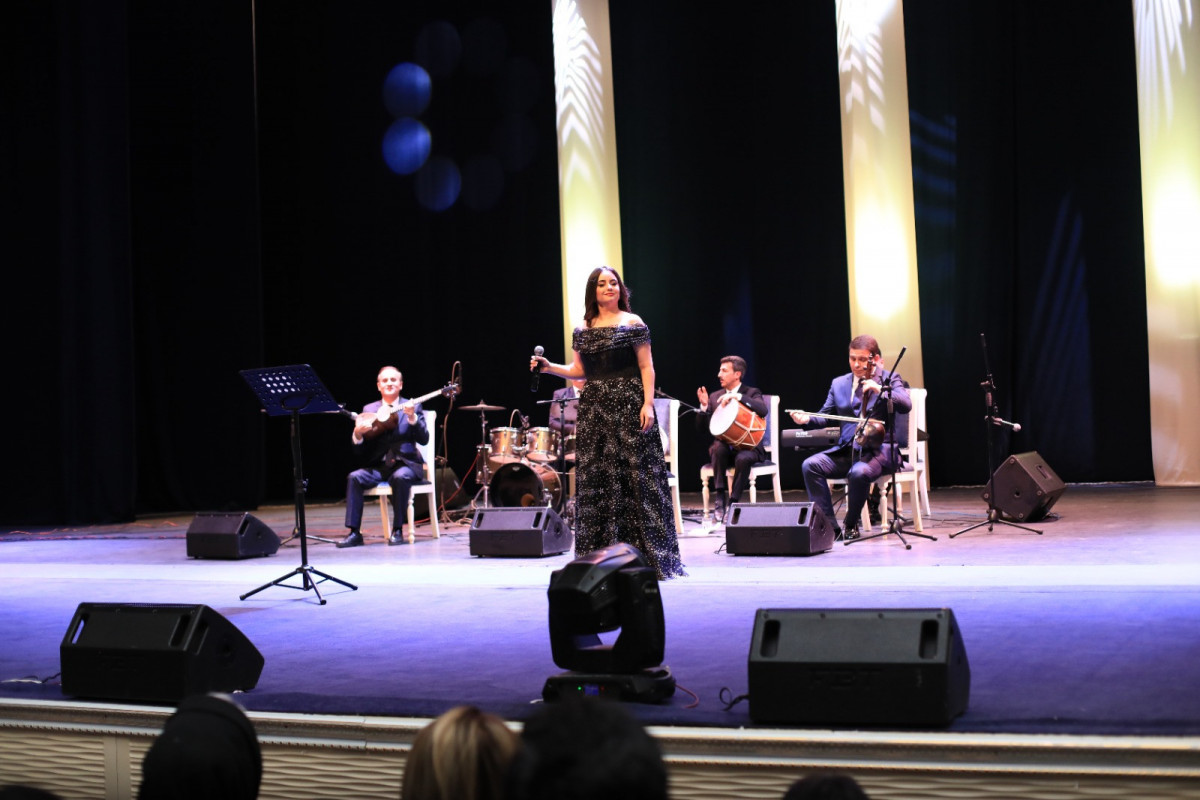“Qarabağ" muğam qrupu Gəncə Dövlət Filarmoniyasında konsert verib - FOTO 