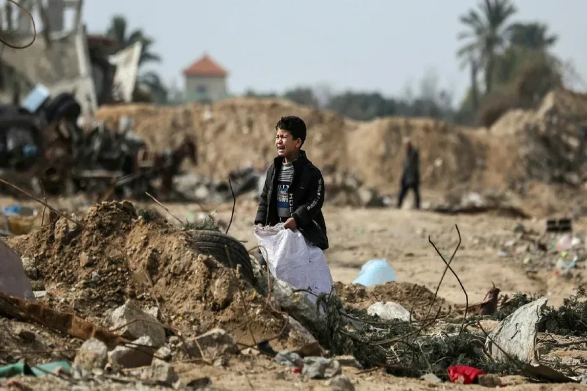 Qəzzada humanitar yardım gözləyən fələstinlilərin olduğu ərazi bombalanıb, azı 70 nəfər ölüb