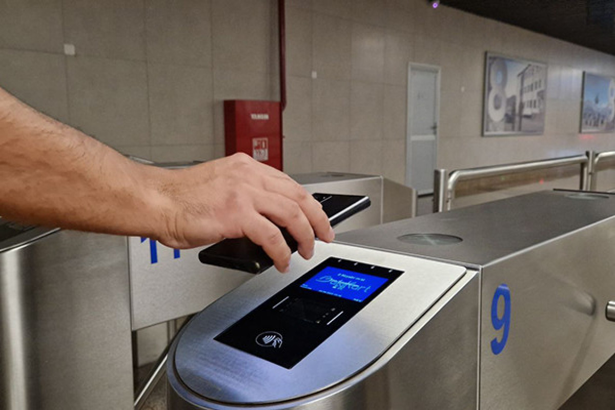 Rəis müavini: Bakı metrosunda gediş haqlarının artırılması müzakirə edilmir