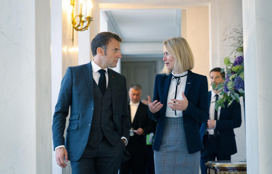 Fransa Prezidenti Emmanuel Makron və Estoniya Baş naziri Kaya Kallas