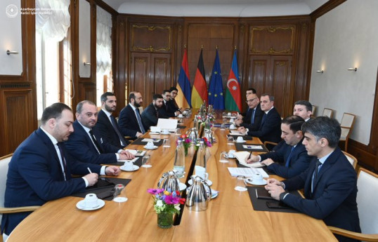 Azərbaycan və Ermənistan XİN rəhbərlərinin danışıqları başa çatıb - YENİLƏNİB  - FOTO 
