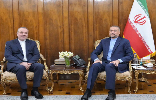 İranın xarici işlər naziri Naxçıvana yeni təyin edilmiş Baş konsulu qəbul edib - FOTO 