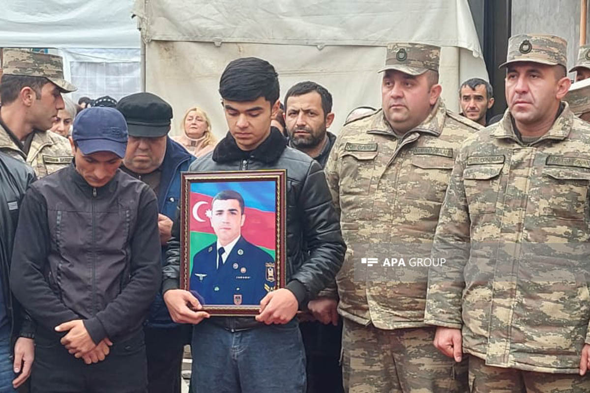 Laçında qəzada həlak olan hərbçilər dəfn ediliblər - FOTO  - YENİLƏNİB-1 
