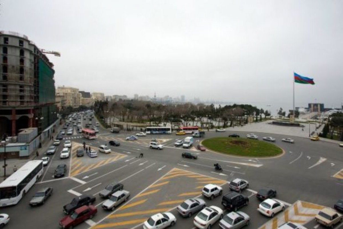 Bakıda avtomobil yollarında sürət həddi 30 km/saata endiriləcək, sakit küçə yaradılacaq