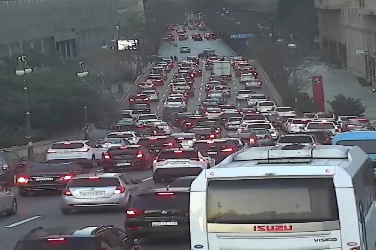 Bakıda sıxlıq müşahidə edilən yollar - SİYAHI 