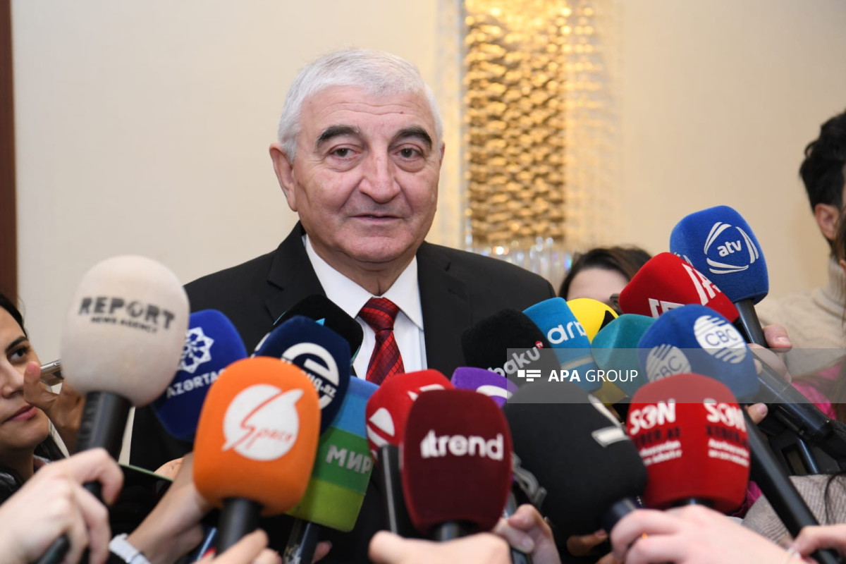 Məzahir Pənahov: Prezidentliyə namizədliyin qeydə alınması üçün 7 nəfər sənədləri təqdim edib