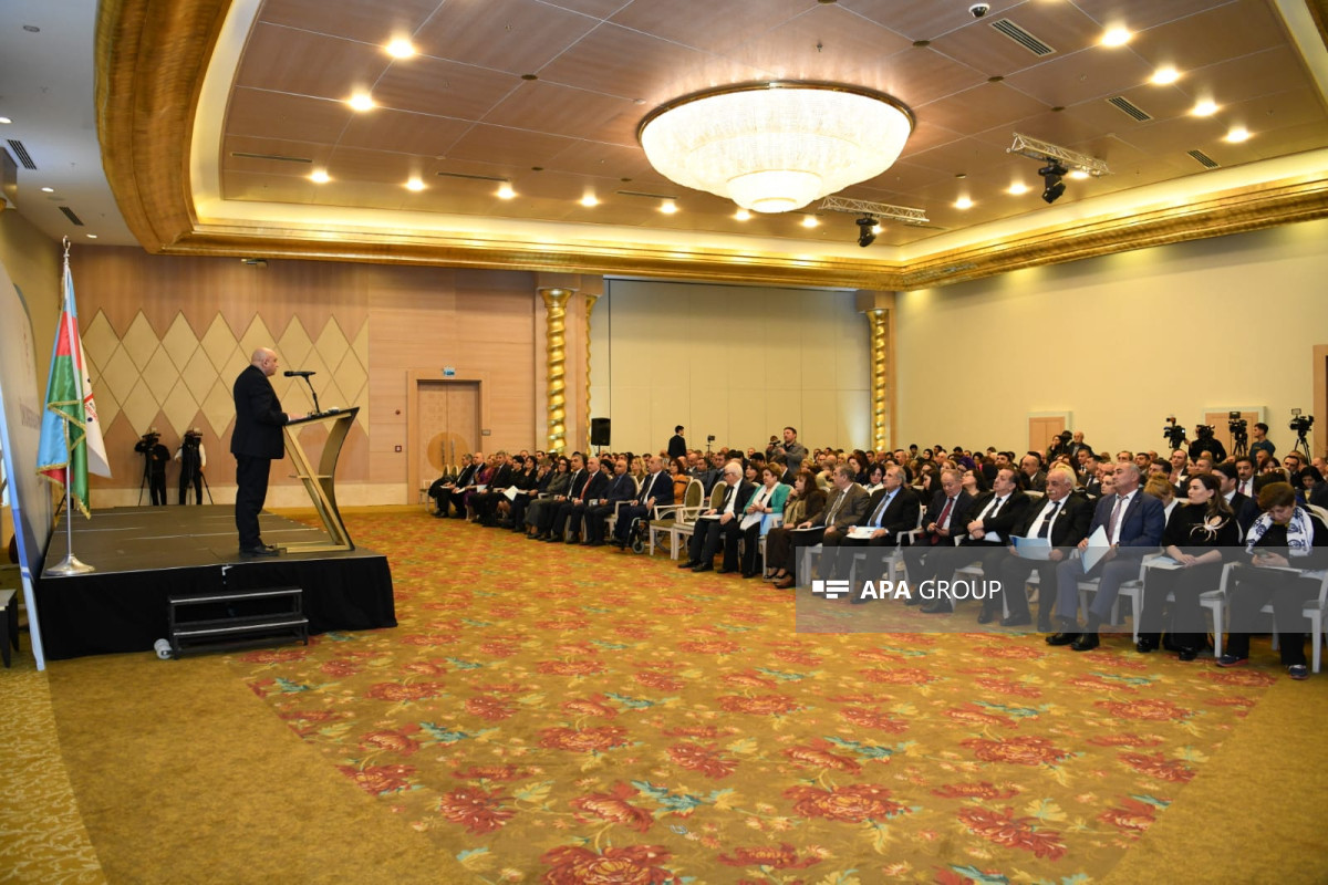Milli QHT Forumunun ümumrespublika forumunda prezident seçkiləri ilə bağlı bəyanat qəbul edilib - FOTO 