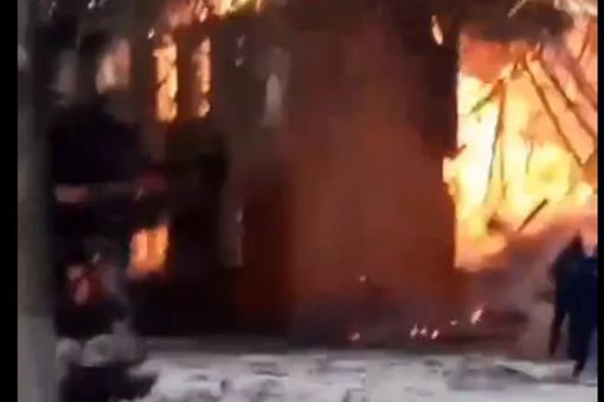 Çeçenistanda Rusiya Silahlı Qüvvələri alayının qərargahı yanıb - VİDEO 
