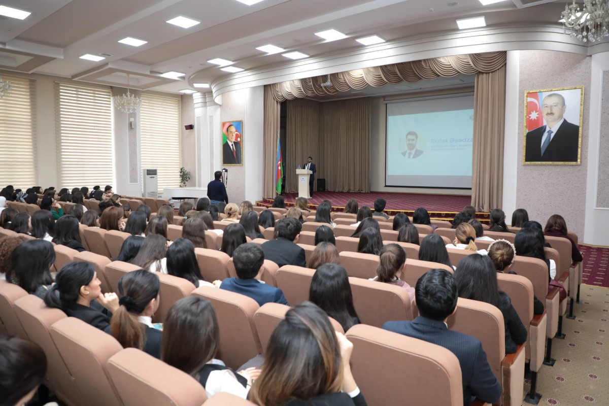 Gənc müəllimlərin forumu keçirilib, Prezidentə dəstək bəyanatı qəbul olunub