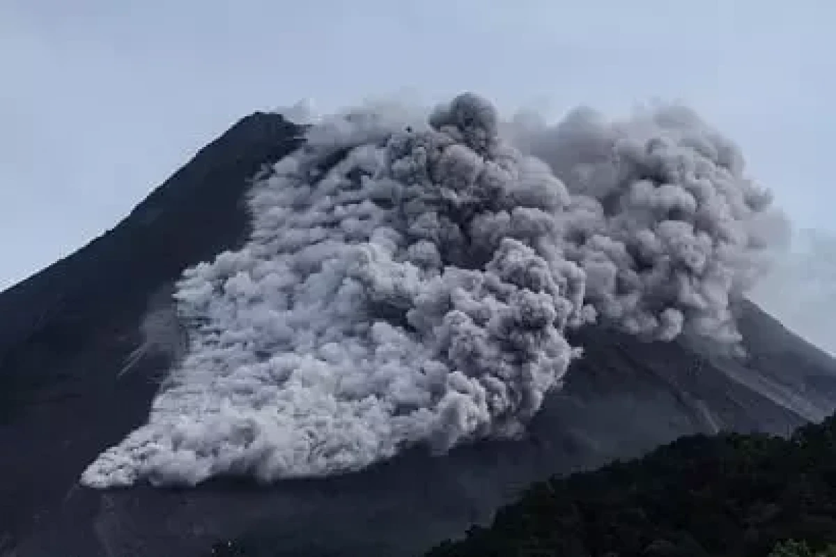 İndoneziyada Merapi vulkanı yenidən püskürüb