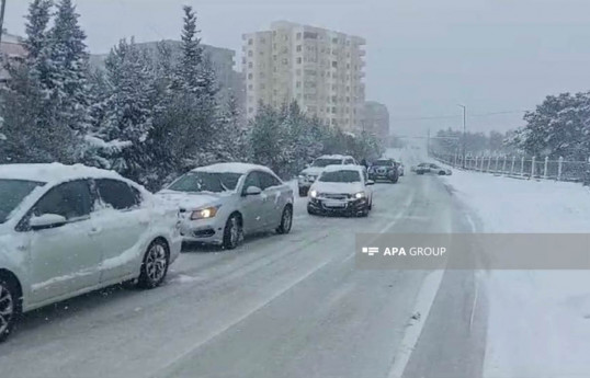 Bakı-Sumqayıt yolunda nəqliyyatın hərəkətində məhdudiyyətlər yaranıb - FOTO 