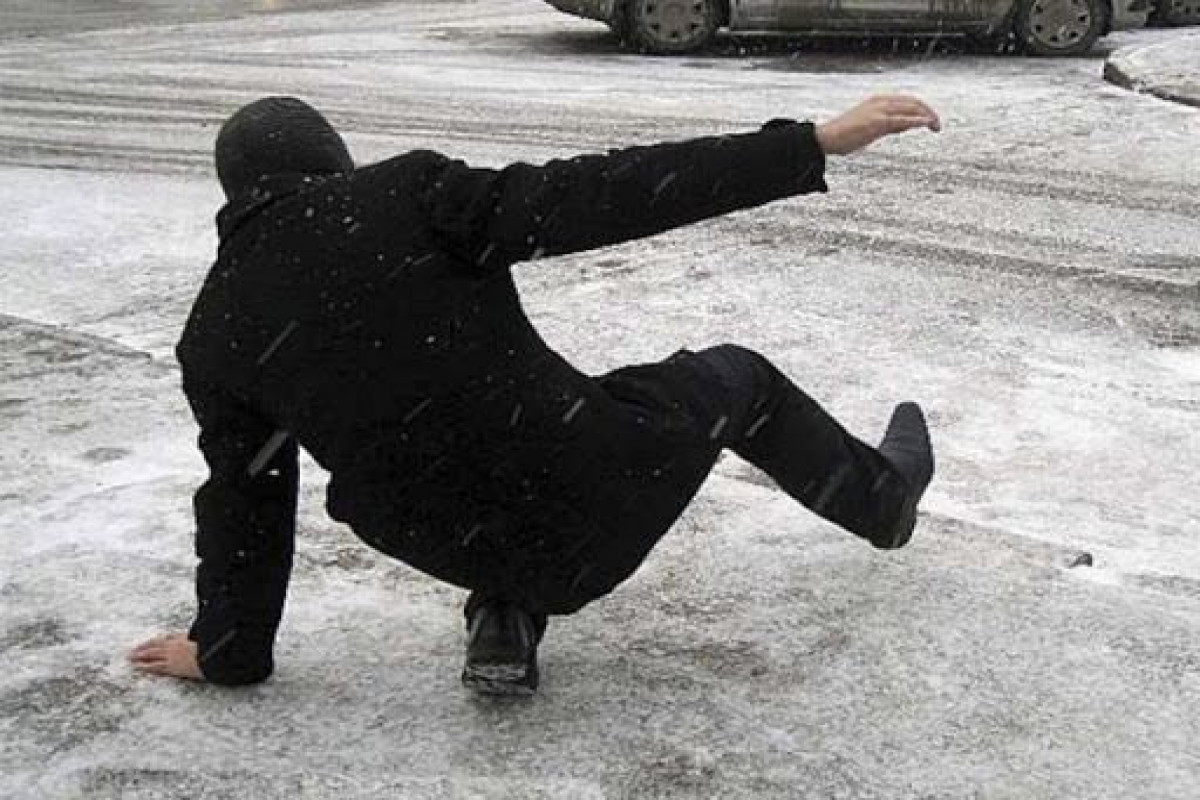 Qarlı hava şəraiti ilə əlaqədar 75 nəfər xəsarət alıb