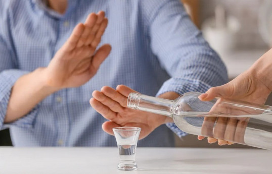 Rusiyada alkoqolizmdən əziyyət çəkənlərin sayı artmağa başlayıb