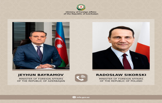 Ceyhun Bayramov Polşa XİN rəhbəri ilə telefonla danışıb