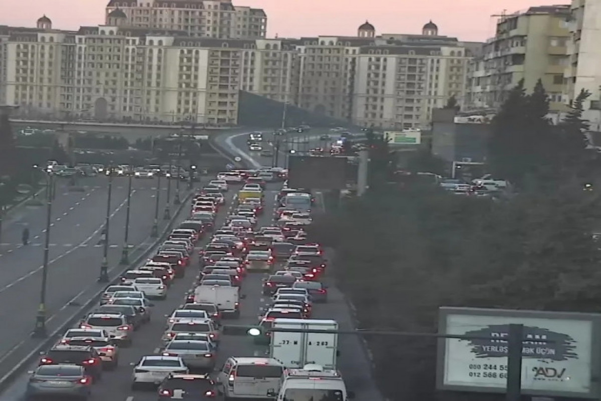 Bakıda sıxlıq müşahidə edilən yollar - SİYAHI 
