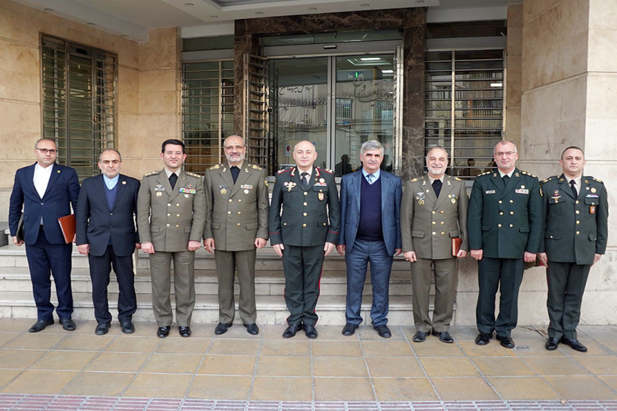 Azərbaycanla İran arasında hərbi təhsil sahəsində əməkdaşlıq müzakirə edilib