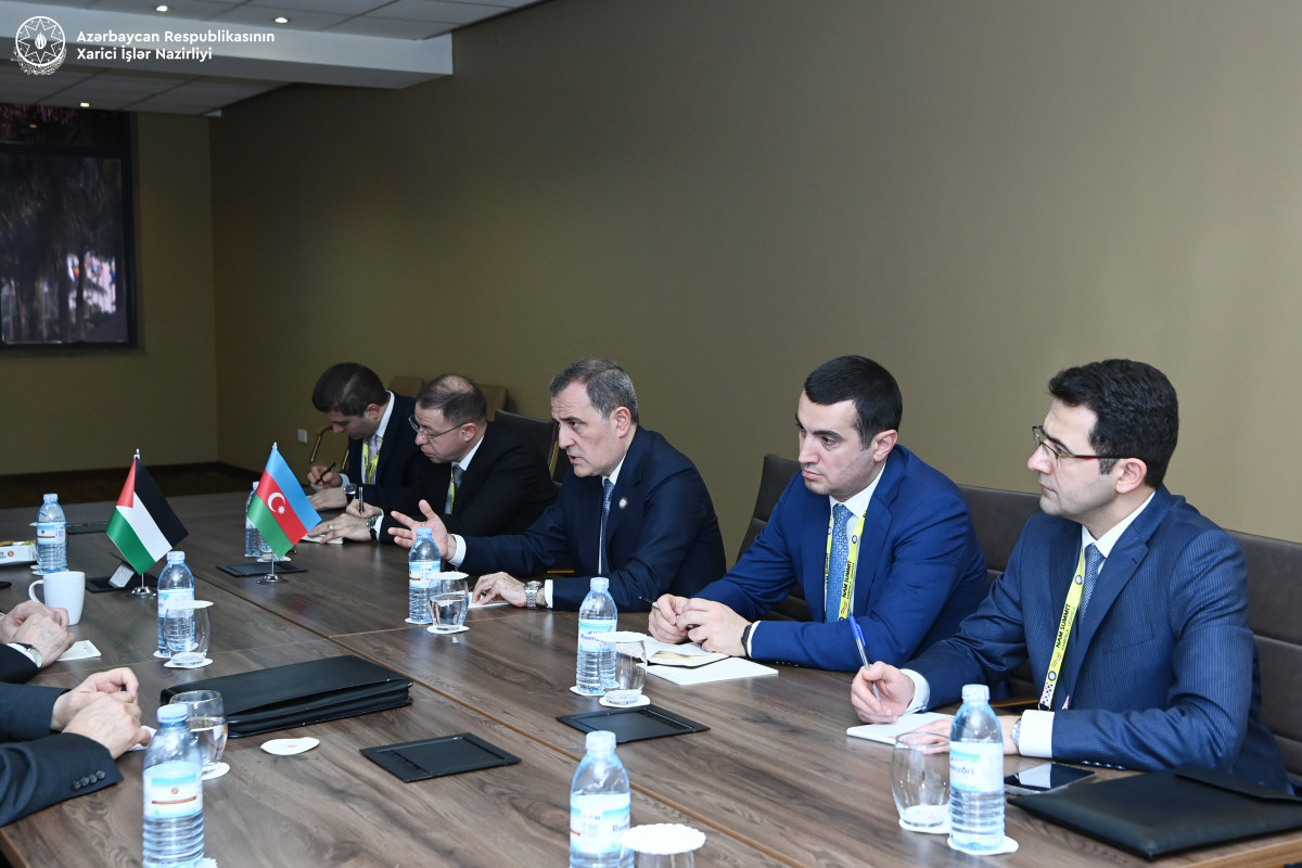Ceyhun Bayramov fələstinli həmkarı ilə görüşüb