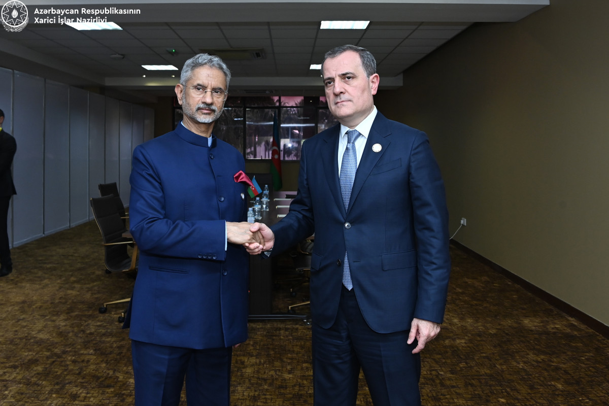Ceyhun Bayramov Hindistanın xarici işlər naziri  ilə görüşüb