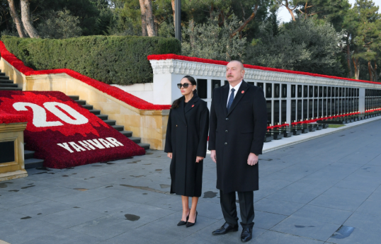 Prezident və birinci xanım Şəhidlər xiyabanını ziyarət edib - YENİLƏNİB-1 