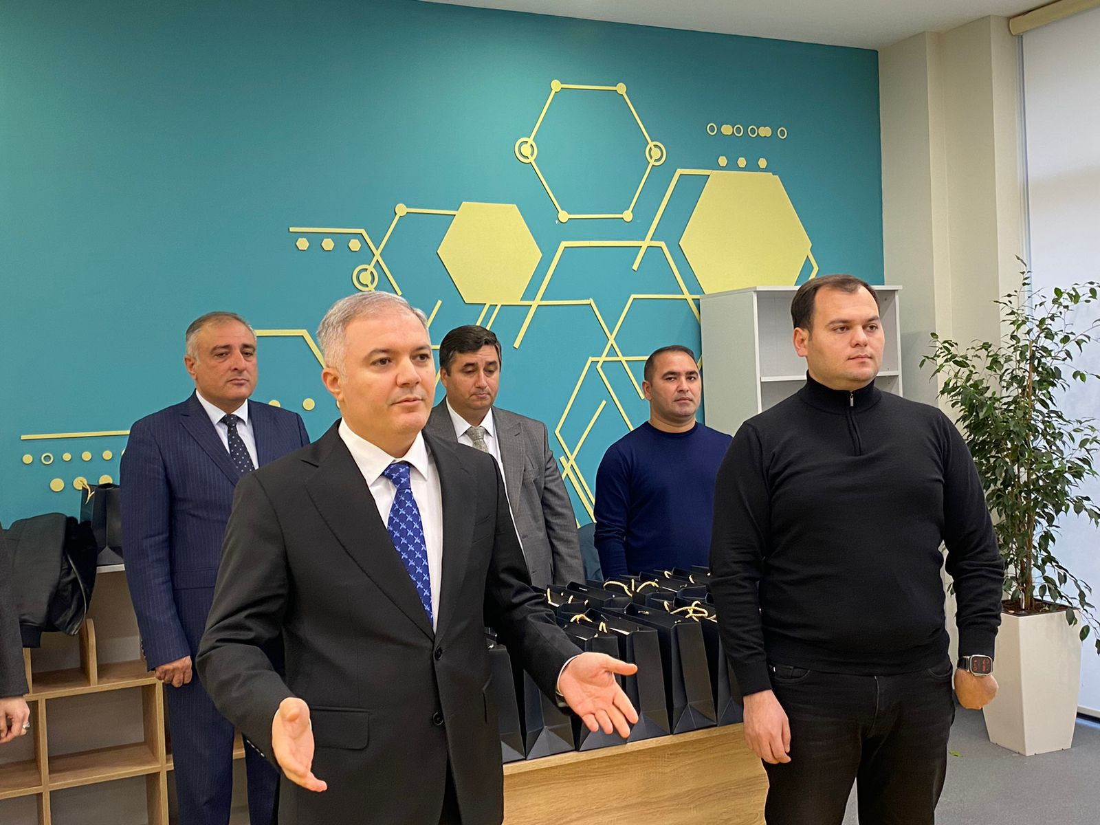 Füzuli şəhərində daha 30 ailəyə mənzillərinin açarları təqdim edilib - YENİLƏNİB-1 
