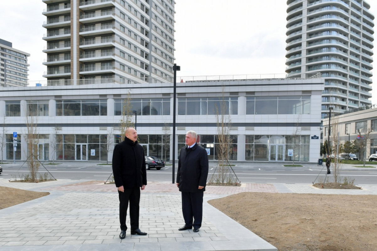 Prezident Bakı Ağ Şəhərin Mərkəzi Park Kvartalında tikinti, abadlıq işləri və Ofis binasında yaradılan şərait ilə tanış olub - FOTO  - YENİLƏNİB 