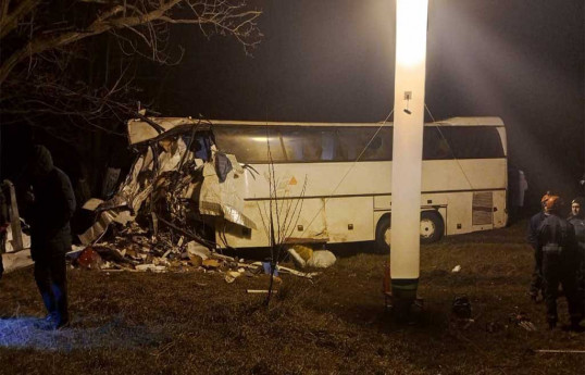 Rusiyada avtobusla yük maşınının toqquşması nəticəsində 5 nəfər ölüb, 8 nəfər yaralanıb - YENİLƏNİB 