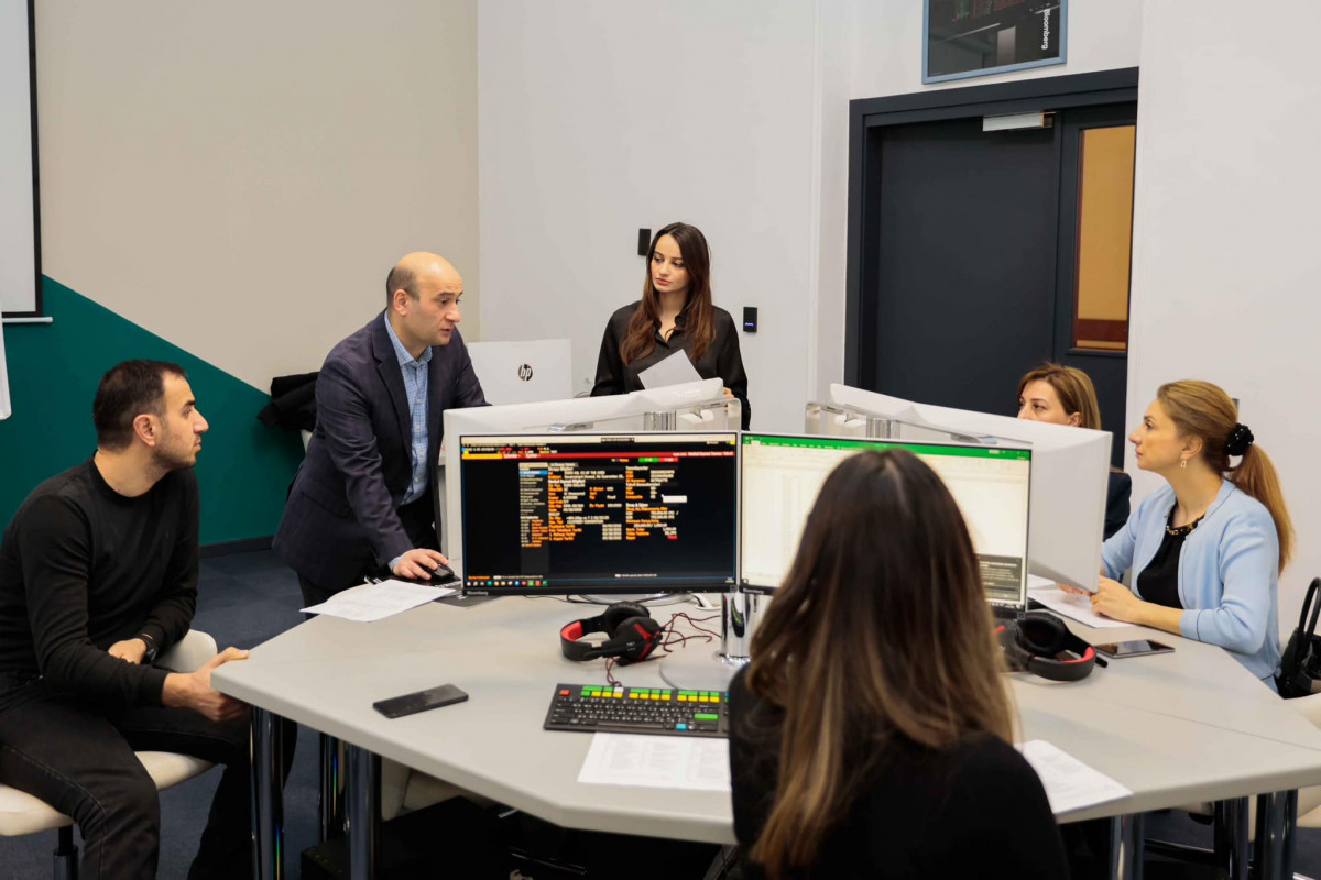 UNEC-in Bloomberg Maliyyə Laboratoriyasında təlimlərə start verilib