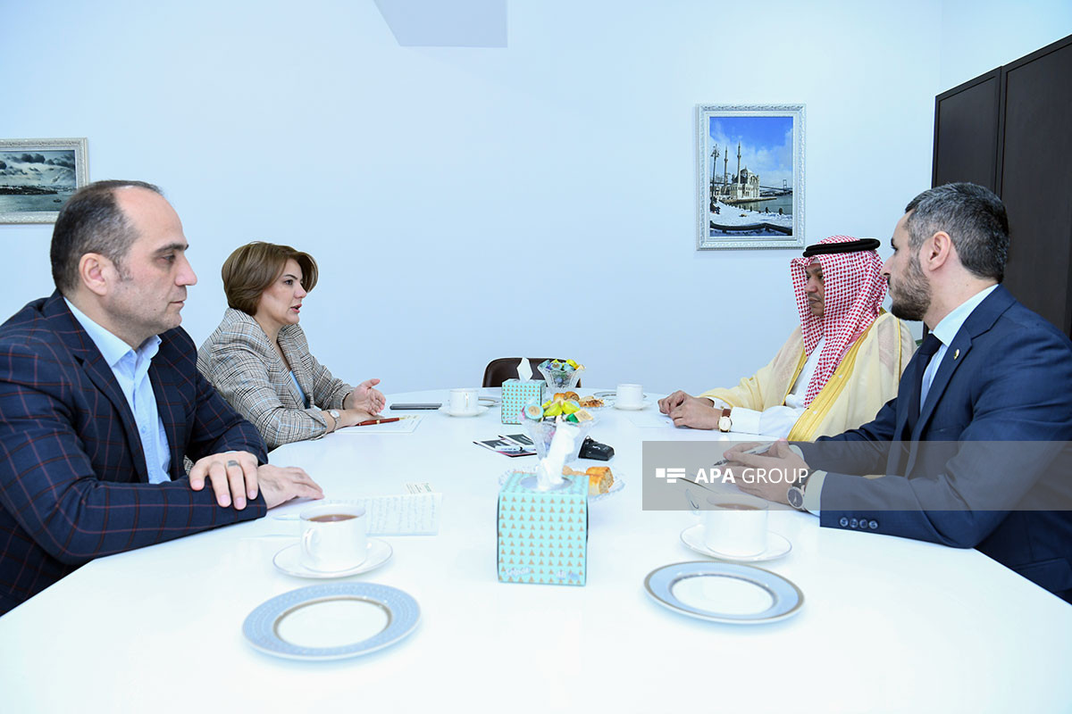 Səudiyyə Ərəbistanının Azərbaycandakı səfiri “APA Media Group”un qonağı olub - FOTO 
