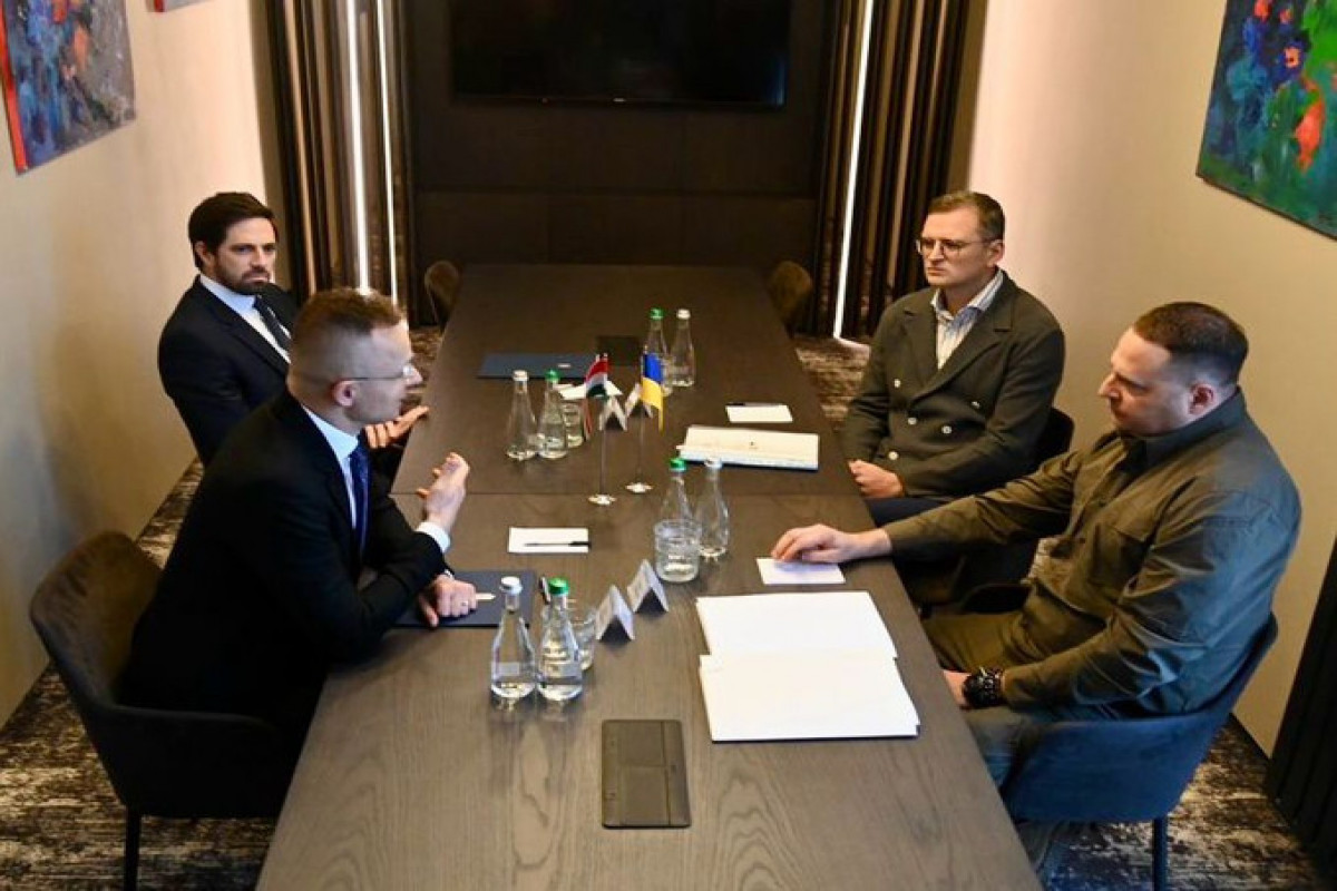Macarıstan və Ukrayna xarici işlər nazirləri görüşüb - FOTO  - YENİLƏNİB 