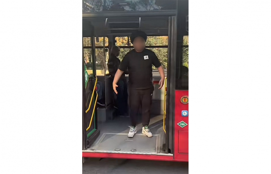 Sosial şəbəkədə görüntüləri yayılan yeniyetmə xəstəxanaya yerləşdirilib