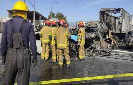 Meksikada ikimərtəbəli avtobus qəzaya uğrayıb, 20 nəfər ölüb