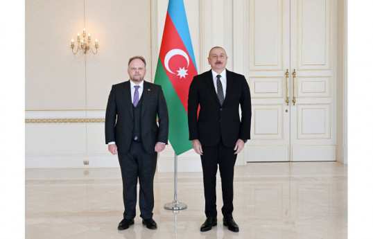 Prezident İlham Əliyev Kanadanın yeni səfirinin etimadnaməsini qəbul edib - YENİLƏNİB 