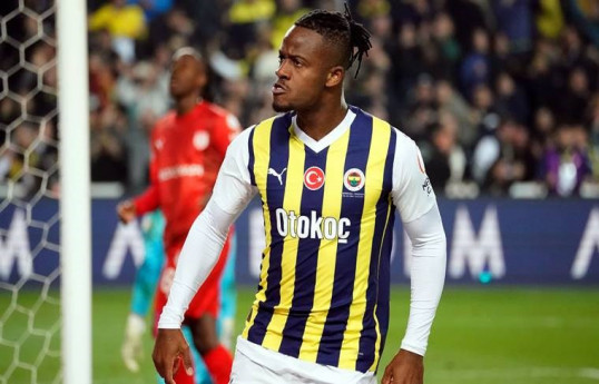 "Qalatasaray" Mişi Batşuayini transfer etdiyini açıqlayıb