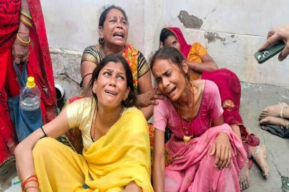 Hindistanda dini mərasimdəki sıxlıq zamanı 107 nəfər ölüb